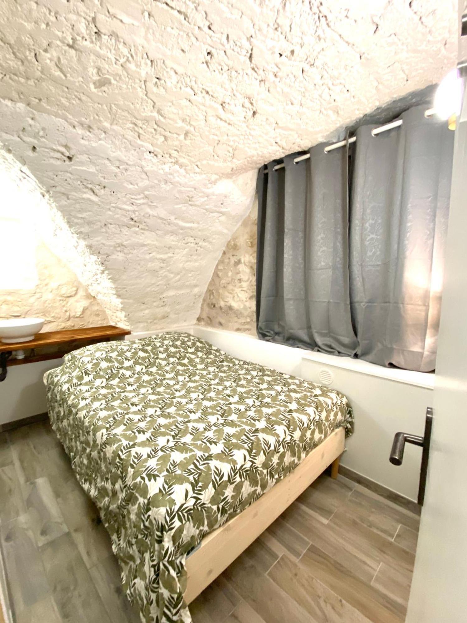 Espace Le Cheval Blanc Castelnau-le-Lez Habitación foto